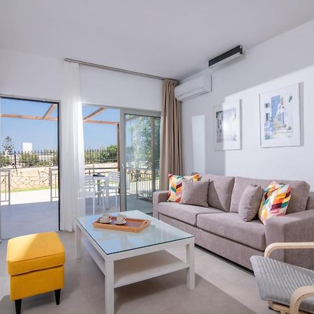 Ariadni Suites Картерос Екстериор снимка