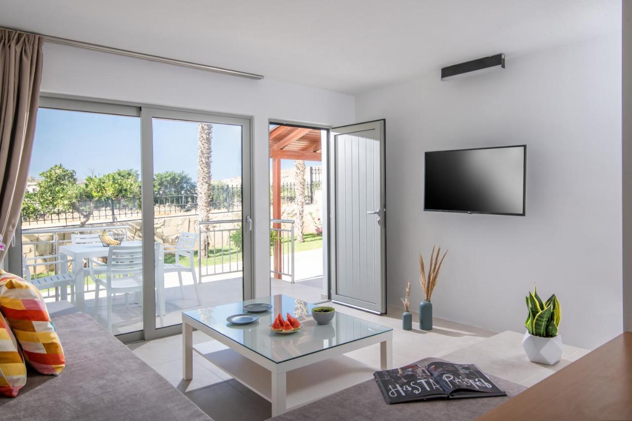 Ariadni Suites Картерос Екстериор снимка