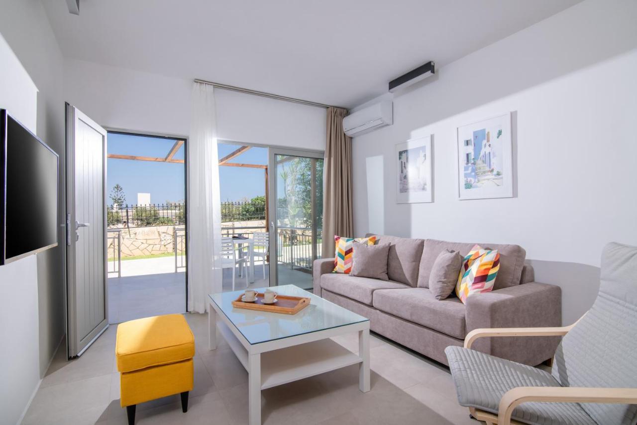 Ariadni Suites Картерос Екстериор снимка