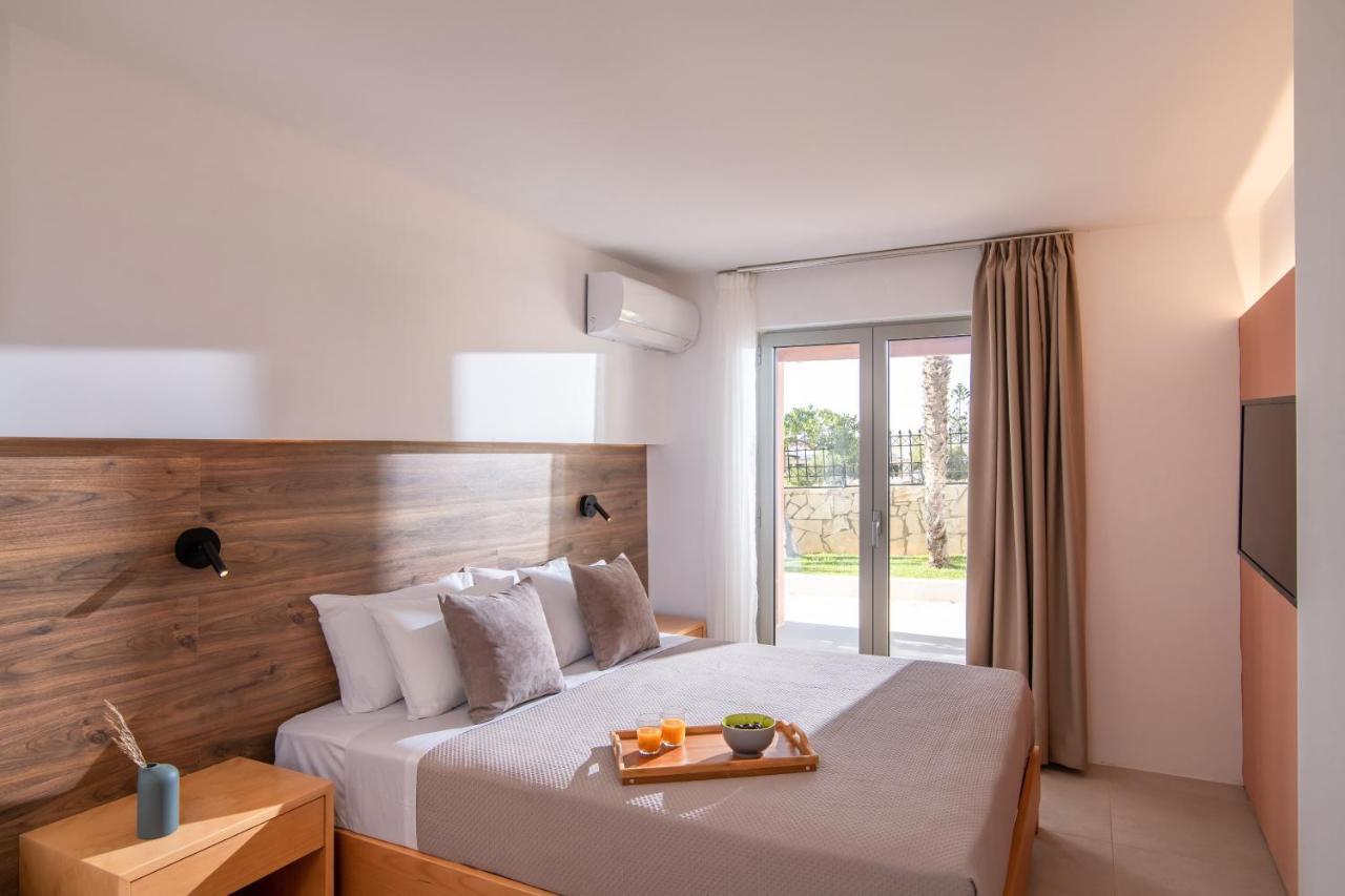 Ariadni Suites Картерос Екстериор снимка