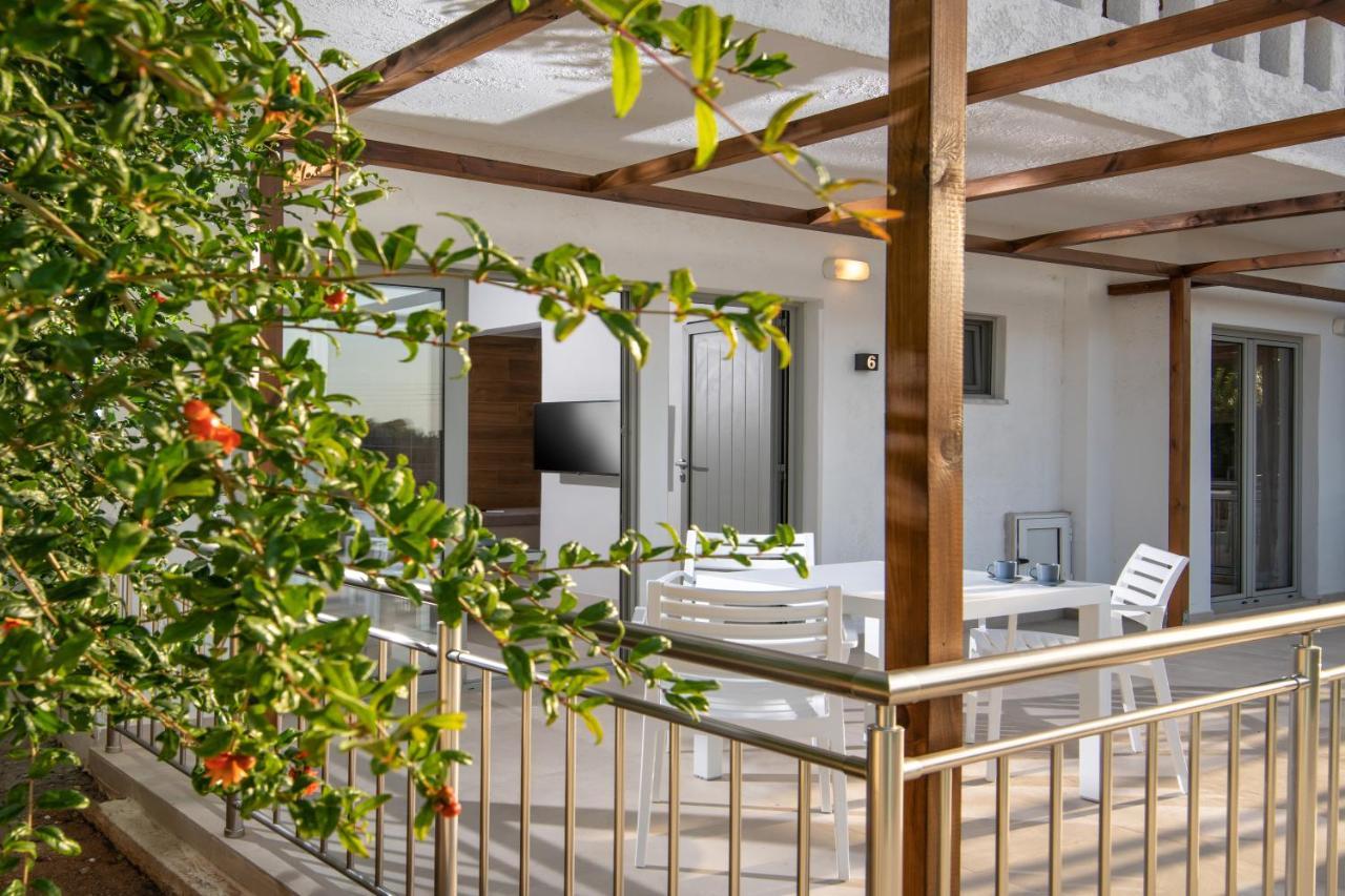 Ariadni Suites Картерос Екстериор снимка